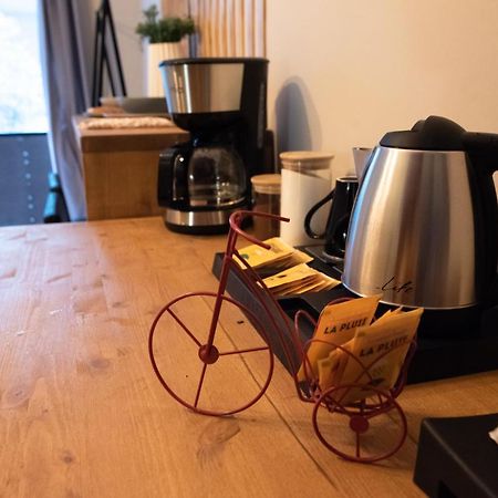 Nueva Era Boutique Apartment Атина Екстериор снимка