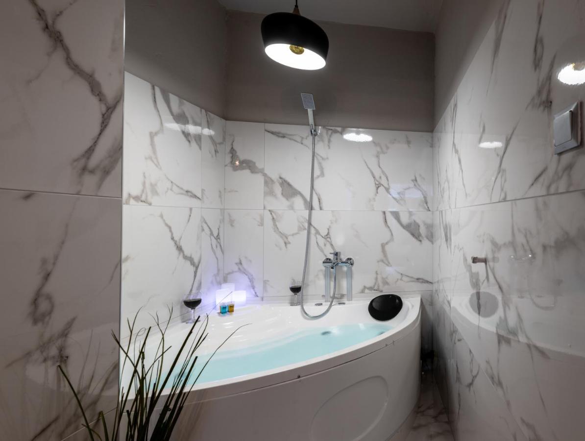 Nueva Era Boutique Apartment Атина Екстериор снимка